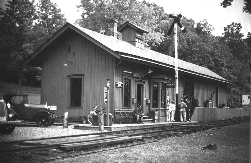 Munnsville in the Years by John Canfield