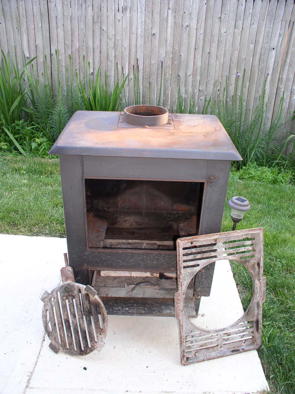 Can This Wood Stove Burn Coal? Hand Fired Coal Stoves & Furnaces